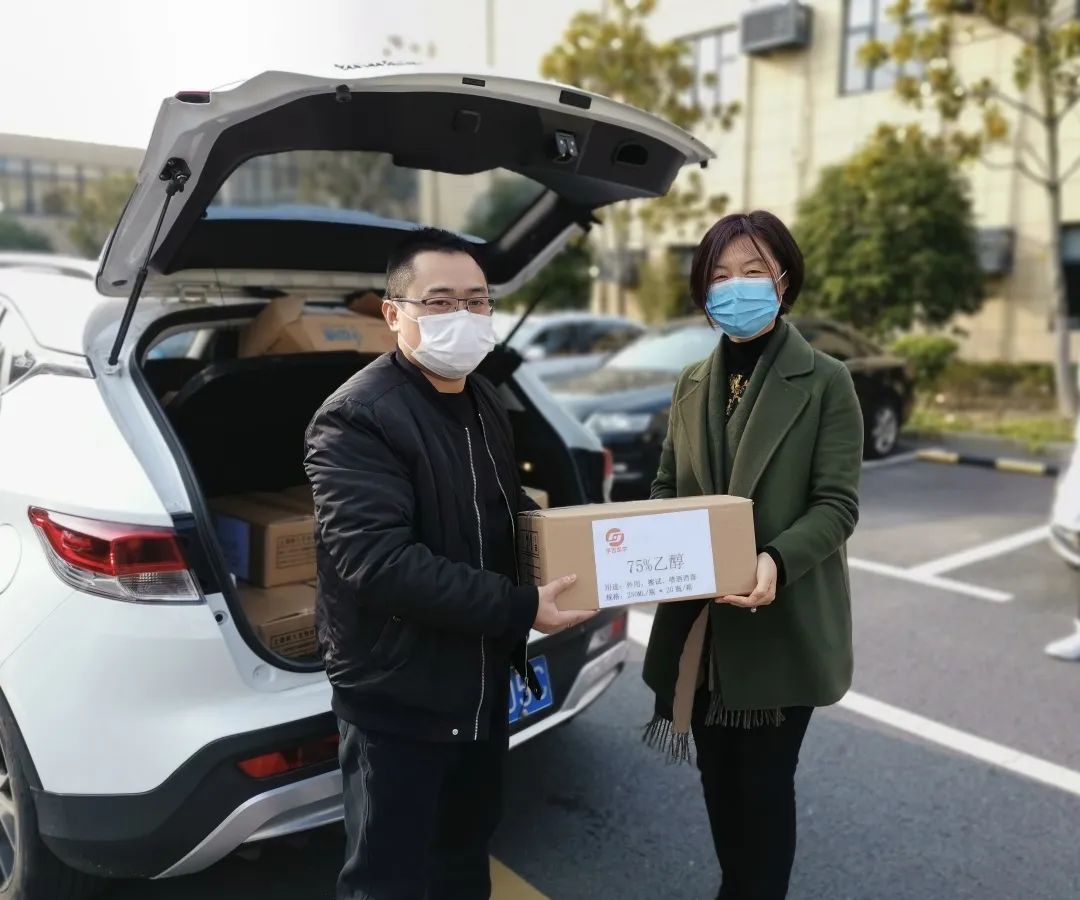 Fight the epidemic bravely, Kang Qi Yi Bai is in action